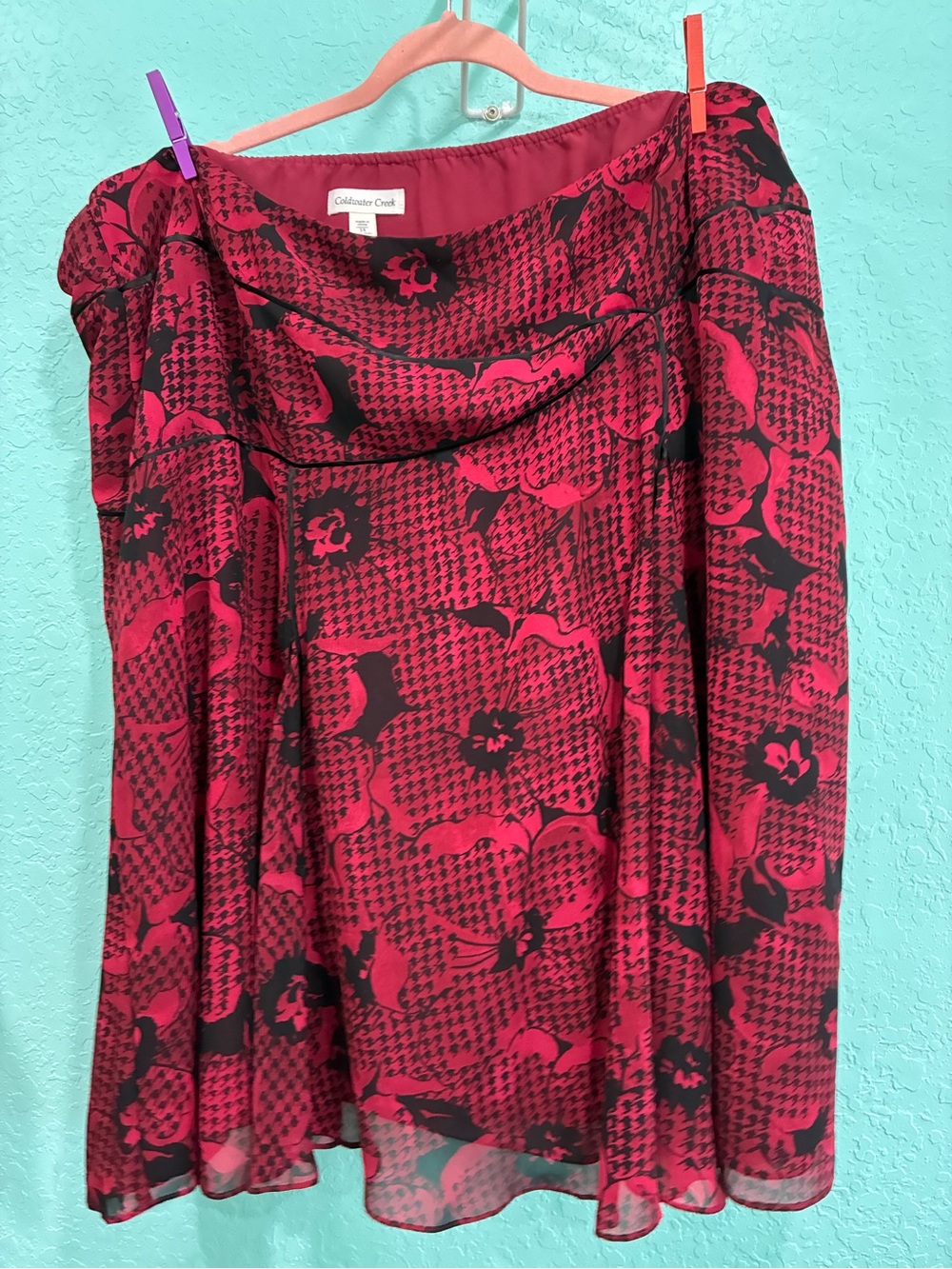 Coldwater Creek red & Black Floral skirt 3X 24-26 women’s plus